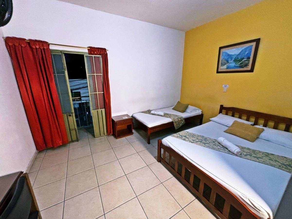 Habitación Triple — Hotel C Villa Plaza